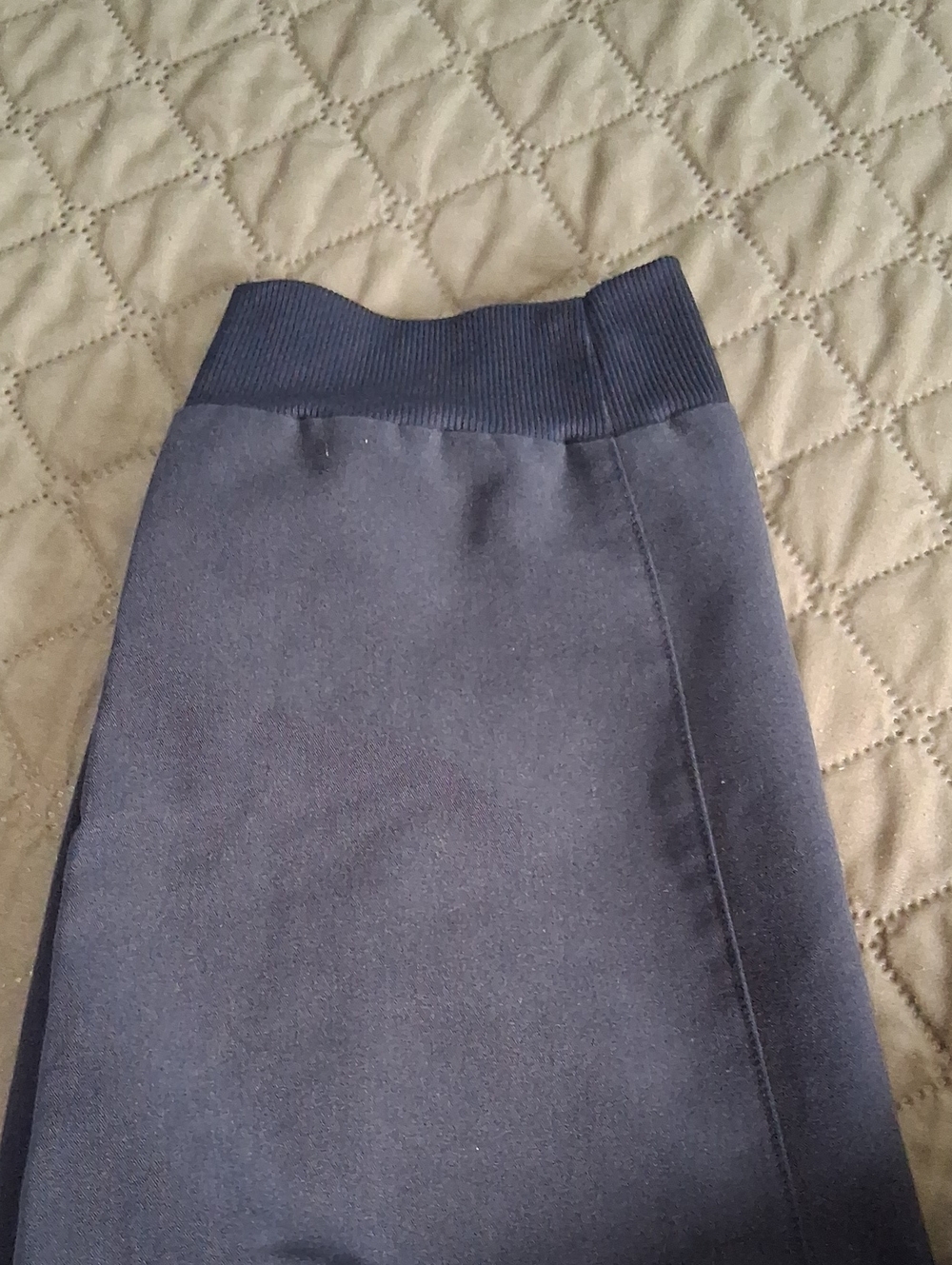 NEW Fabletics Scrub Set - Picture 6 of 9